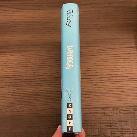 WONDER by RJ Palacio Hardcover Book - Picture 4 of 6